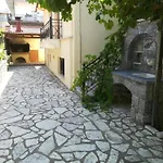 Katafygio Vytinas Apartment